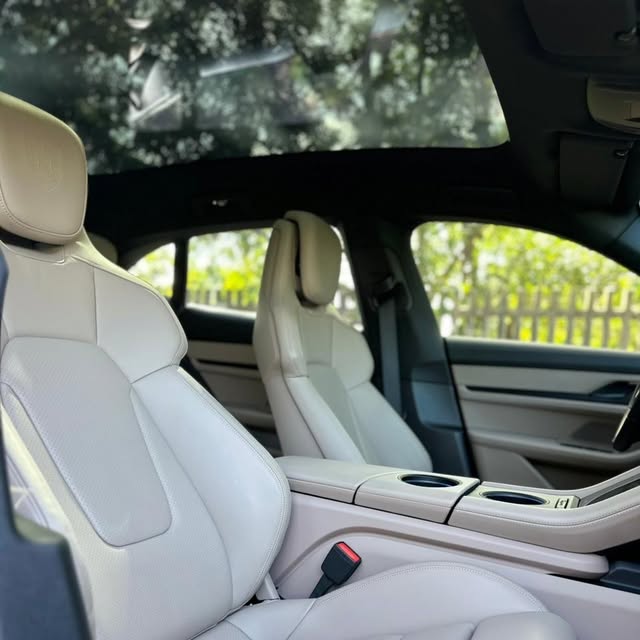 PORSCHE TAYCAN 4S CROSS TURISMO - Imagem 17