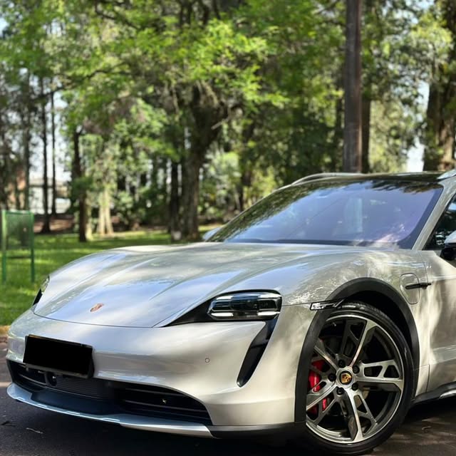 PORSCHE TAYCAN 4S CROSS TURISMO - Imagem 18