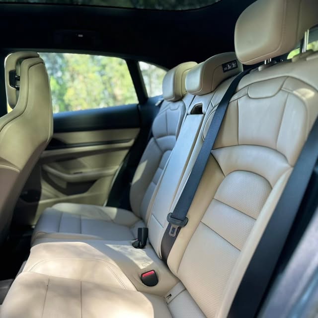 PORSCHE TAYCAN 4S CROSS TURISMO - Imagem 19