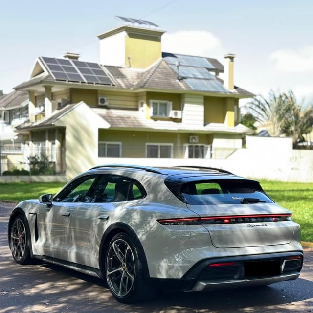 PORSCHE TAYCAN 4S CROSS TURISMO - Imagem 3