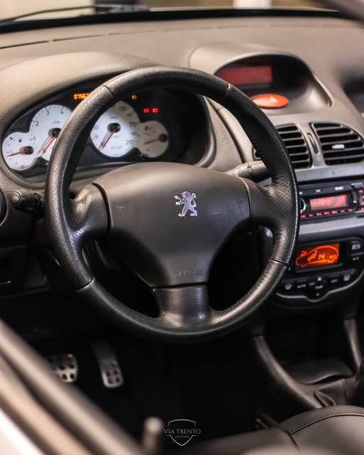 PEUGEOT 206CC - Imagem 8
