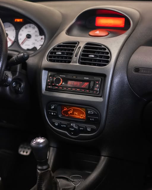 PEUGEOT 206CC - Imagem 10