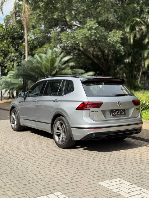 VOLKSWAGEN TIGUAN R-LINE - Imagem 6