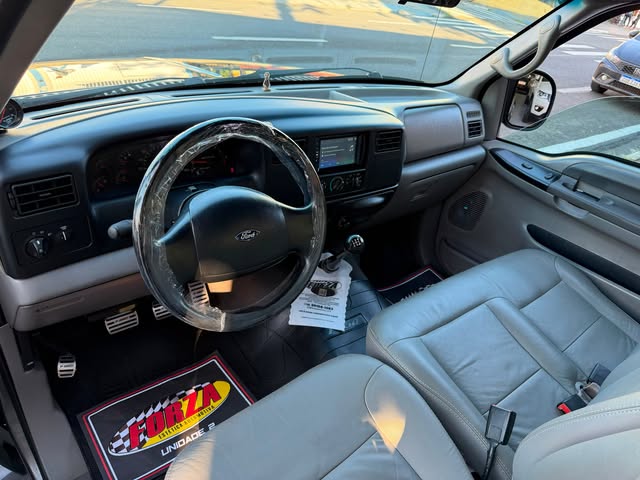 FORD F-250 XLT-L - Imagem 8