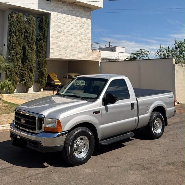 FORD F-250 XL-L - Imagem 1