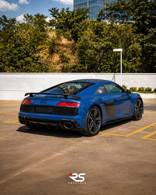 AUDI R8 V10 PERFORMANCE - Imagem 3