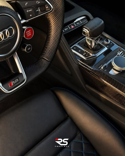 AUDI R8 V10 PERFORMANCE - Imagem 7