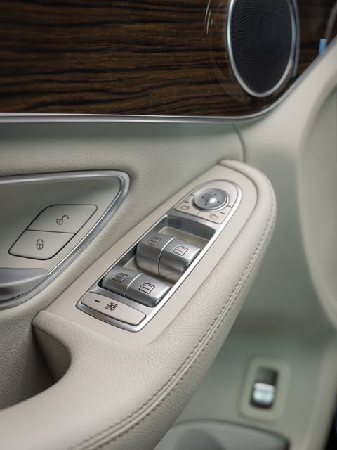 MERCEDES-BENZ C180 EXCLUSIVE - Imagem 11