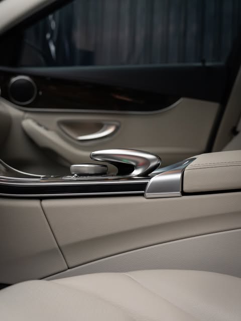 MERCEDES-BENZ C180 EXCLUSIVE - Imagem 9