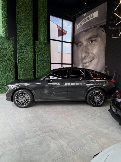 MERCEDES-BENZ GLC 300 2.0 MHEV AMG LINE COUPÉ - Imagem 3