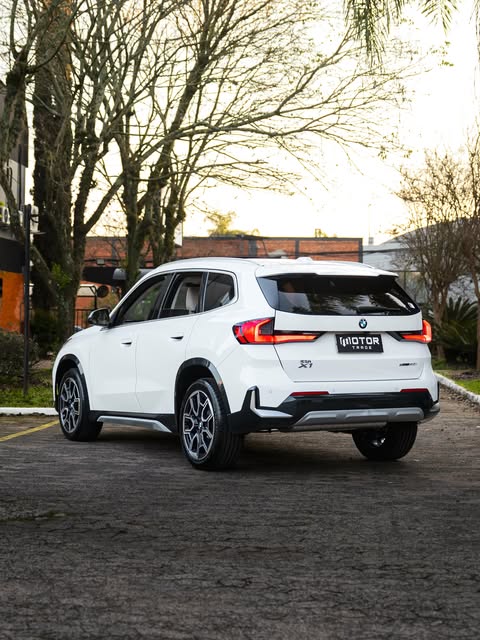 BMW X1 X LINE - Imagem 11