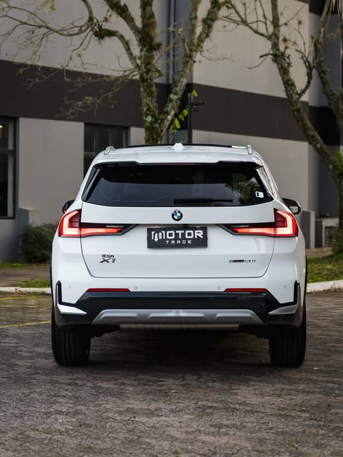 BMW X1 X LINE - Imagem 12