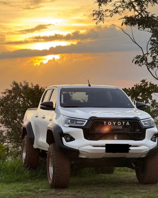 TOYOTA HILUX SRV - Imagem 2