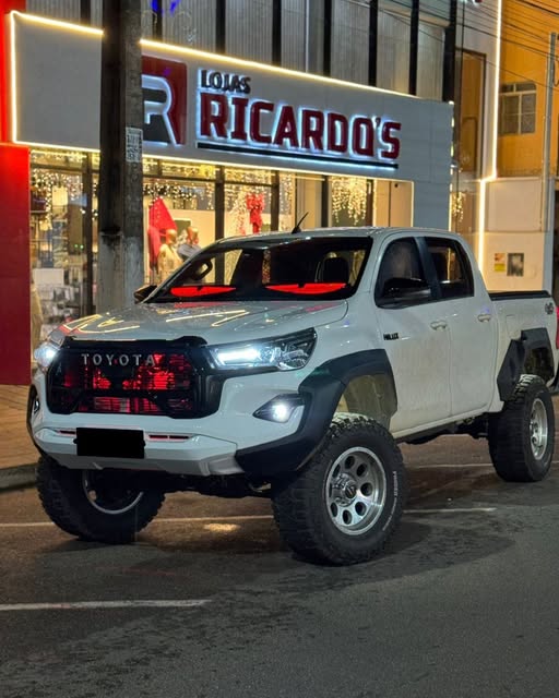 TOYOTA HILUX SRV - Imagem 6