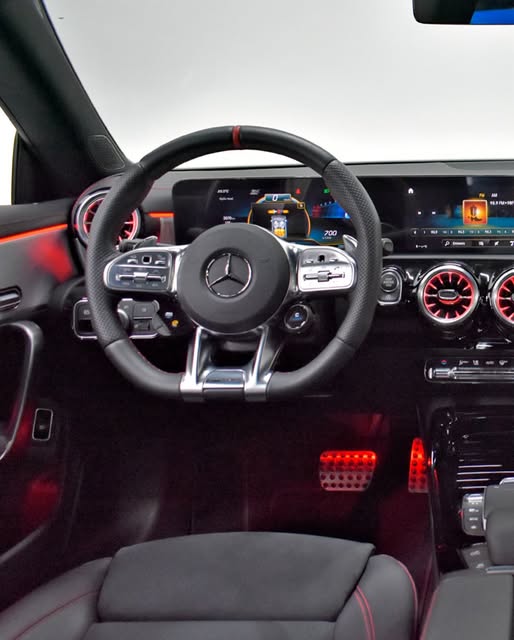 MERCEDES-BENZ CLA-35 AMG - Imagem 4