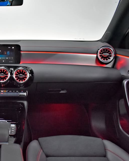MERCEDES-BENZ CLA-35 AMG - Imagem 5