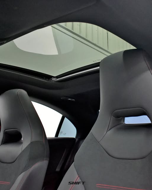 MERCEDES-BENZ CLA-35 AMG - Imagem 10