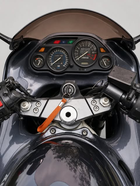 KAWASAKI NINJA ZX11 - Imagem 5