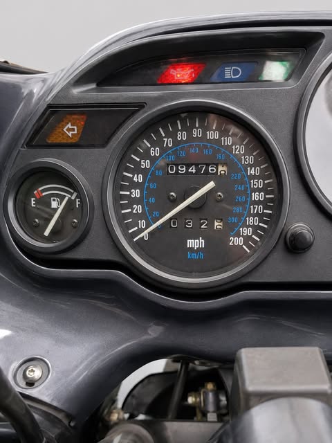 KAWASAKI NINJA ZX11 - Imagem 6