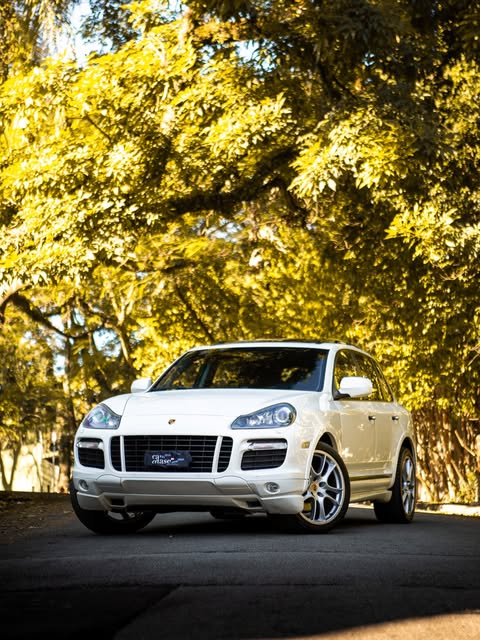 PORSCHE CAYENNE GTS - Imagem 1