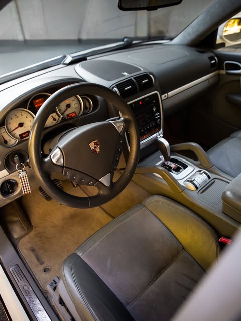 PORSCHE CAYENNE GTS - Imagem 11
