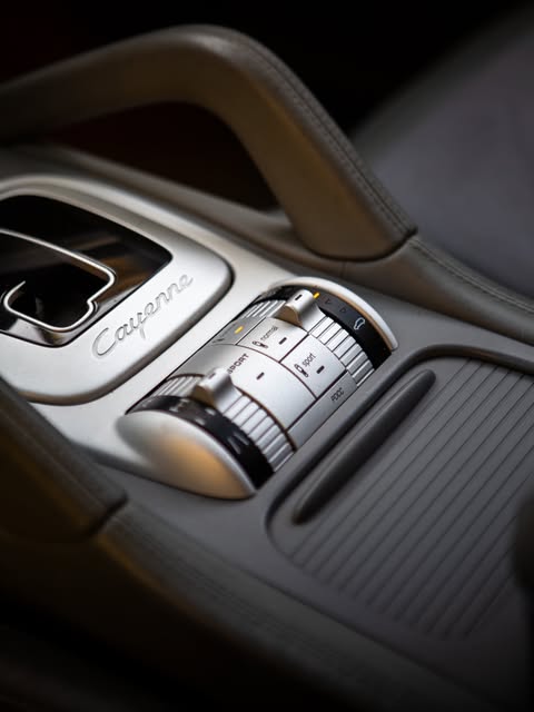 PORSCHE CAYENNE GTS - Imagem 14