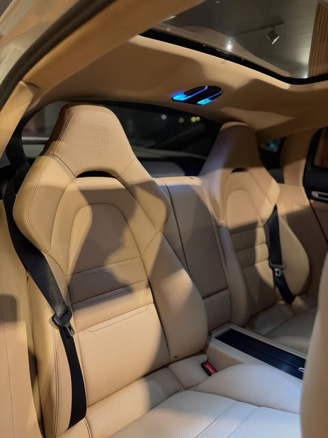 PORSCHE PANAMERA PLATINIUM EDITION 4 E-HYBRID - Imagem 11