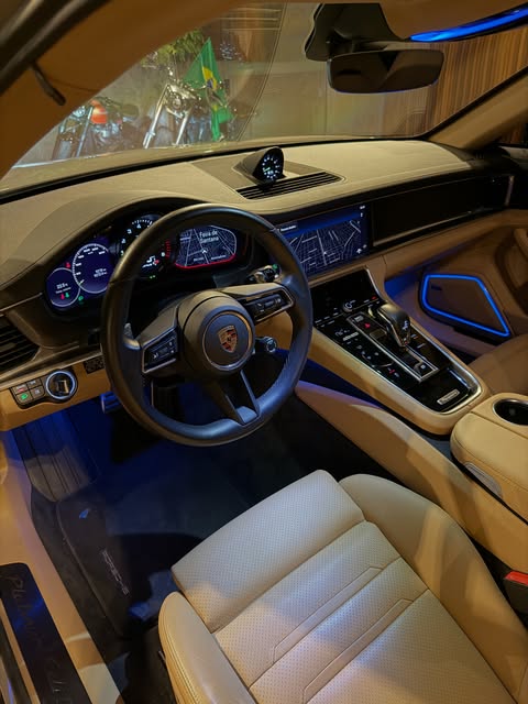 PORSCHE PANAMERA PLATINIUM EDITION 4 E-HYBRID - Imagem 15