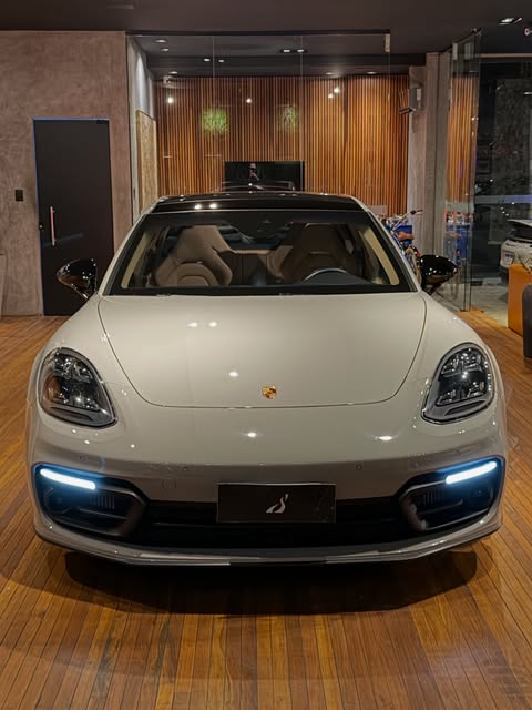 PORSCHE PANAMERA PLATINIUM EDITION 4 E-HYBRID - Imagem 8