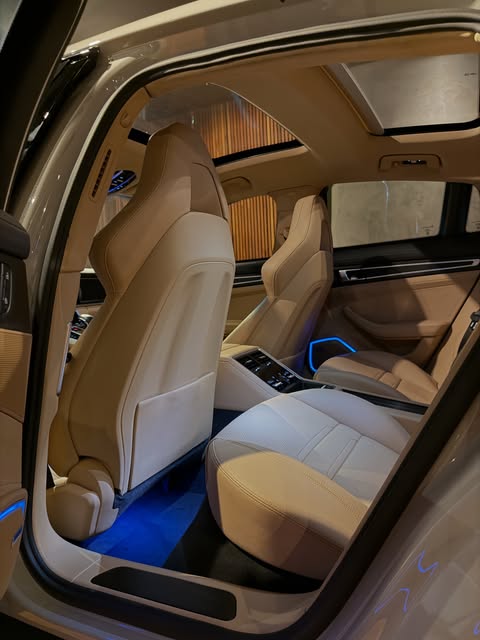 PORSCHE PANAMERA PLATINIUM EDITION 4 E-HYBRID - Imagem 10