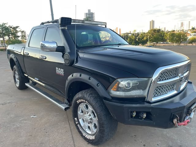 RAM 2500 LARAMIE - Imagem 8