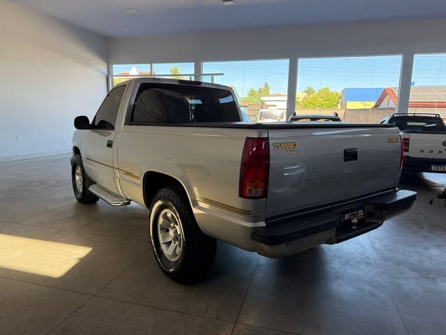 CHEVROLET SILVERADO - Imagem 5