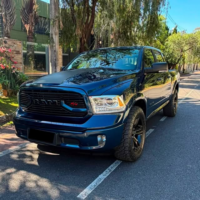 RAM CLASSIC LARAMIE - Imagem 1