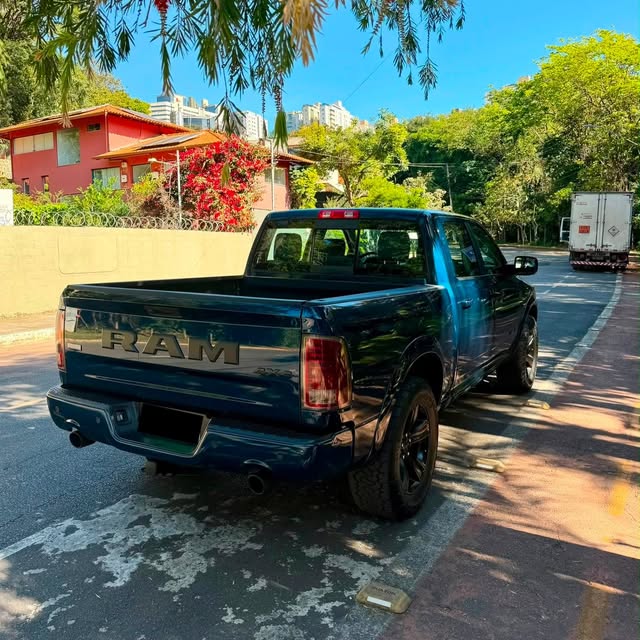 RAM CLASSIC LARAMIE - Imagem 7