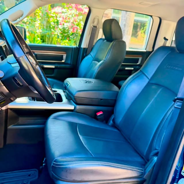 RAM CLASSIC LARAMIE - Imagem 8