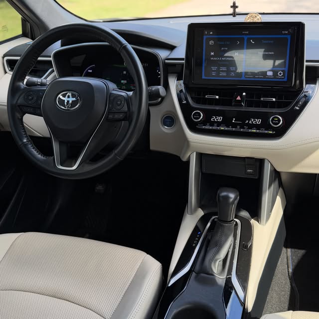 TOYOTA COROLLA CROSS XRX HYBRID - Imagem 6