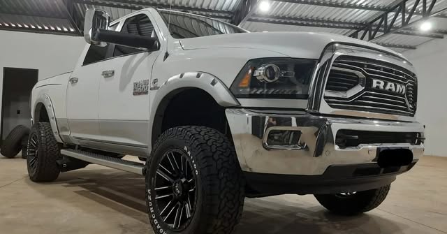 RAM 2500 LARAMIE - Imagem 3