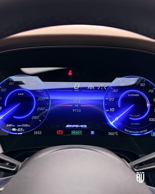 MERCEDES-BENZ EQS 53 AMG - Imagem 9