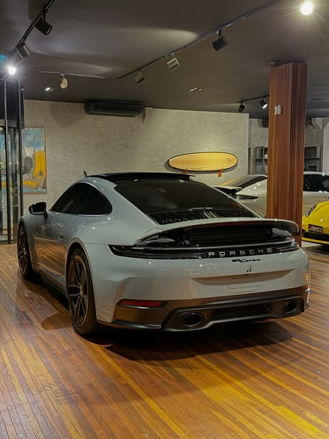 PORSCHE 911 CARRERA - Imagem 2