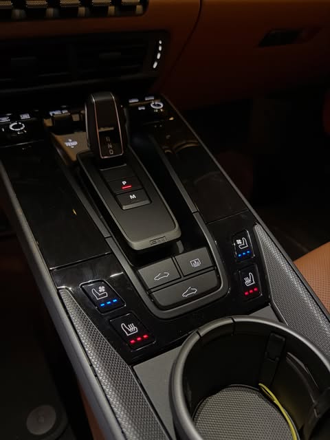 PORSCHE 911 CARRERA - Imagem 13