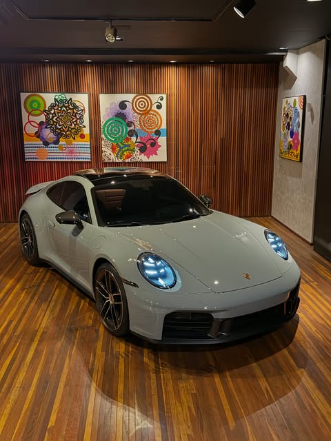 PORSCHE 911 CARRERA - Imagem 16
