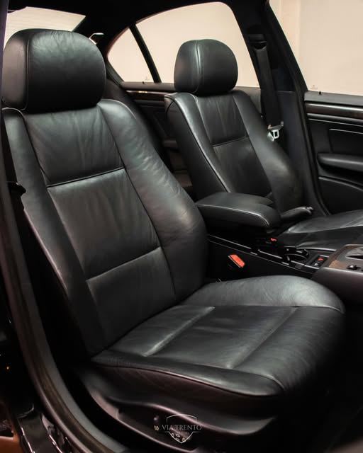 BMW 330I - Imagem 8