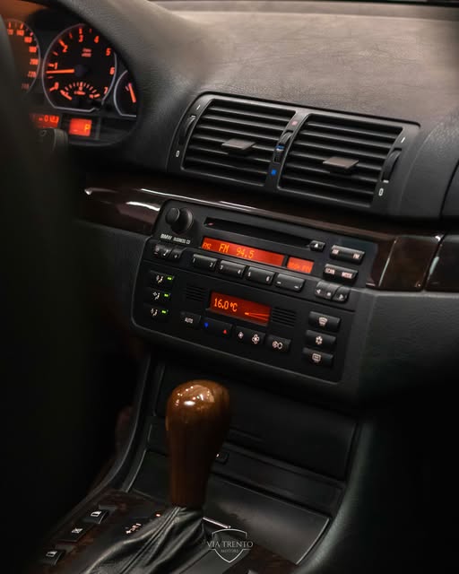 BMW 330I - Imagem 10