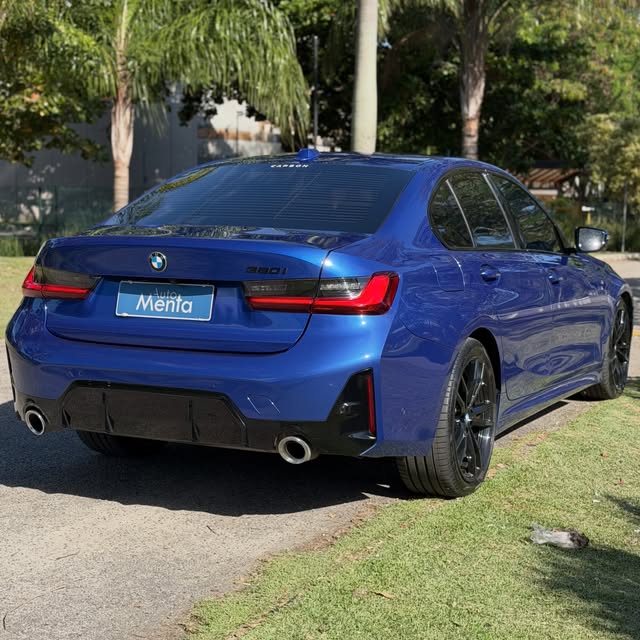 BMW 320I M-SPORT - Imagem 4
