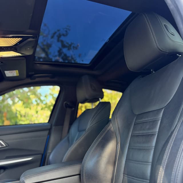 BMW 320I M-SPORT - Imagem 6