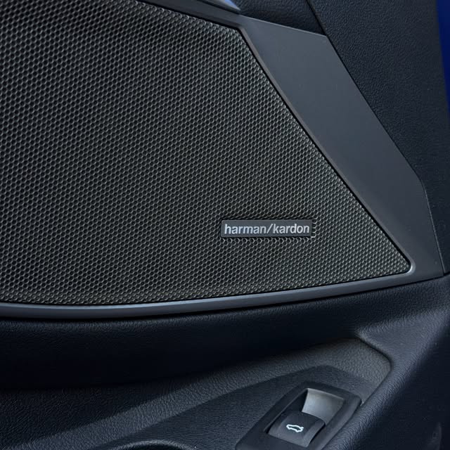BMW 320I M-SPORT - Imagem 9