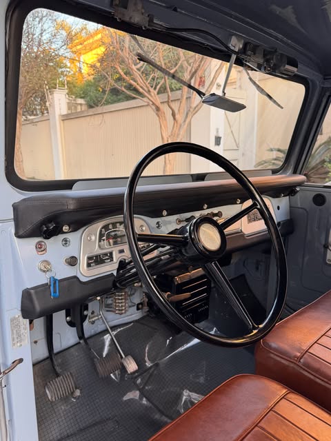 TOYOTA LAND CRUISER FJ40 - Imagem 5