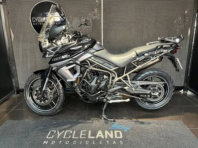 TRIUMPH 800 XRX - Imagem 4