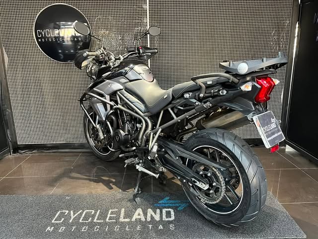 TRIUMPH 800 XRX - Imagem 6