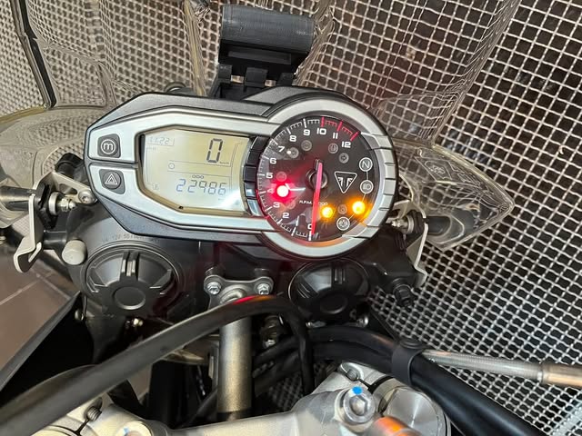 TRIUMPH 800 XRX - Imagem 7